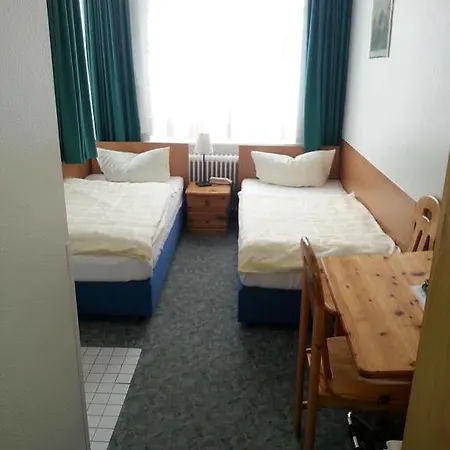 Flora בית הארחה